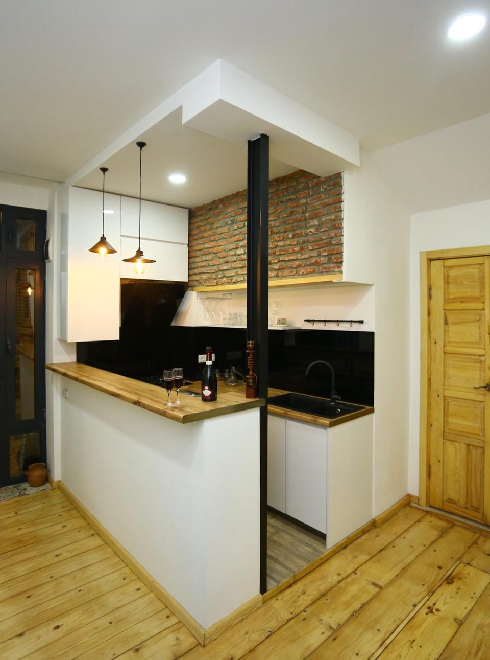 Kitchen or kitchenette, Living room