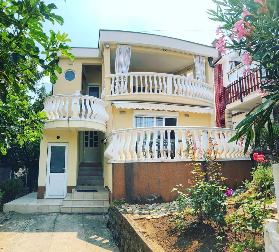 Villa Irina Campground/ 
RV Resort in Ulcinj Municipality