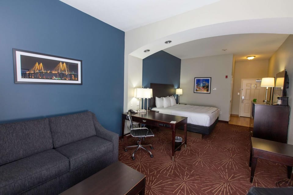 Photo of the whole room, Seating area, On site