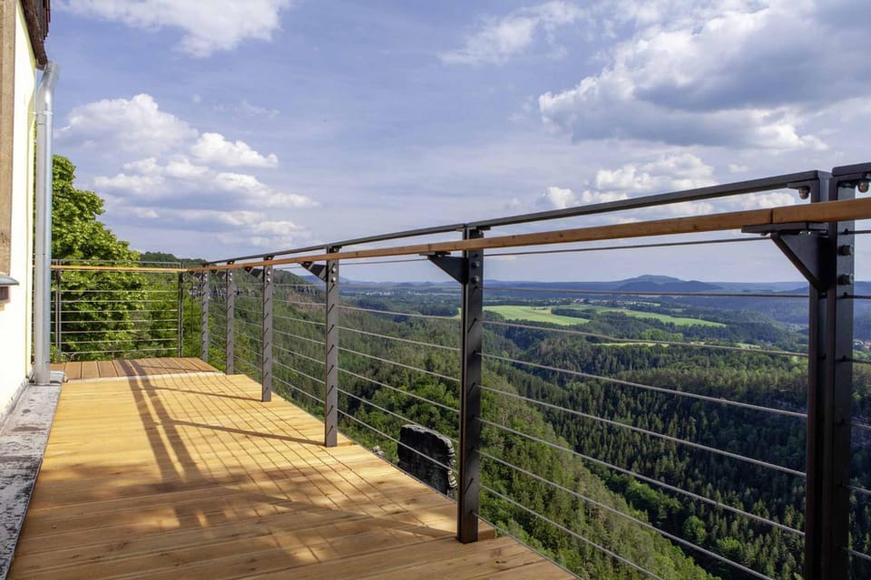 Balcony/Terrace, Mountain view