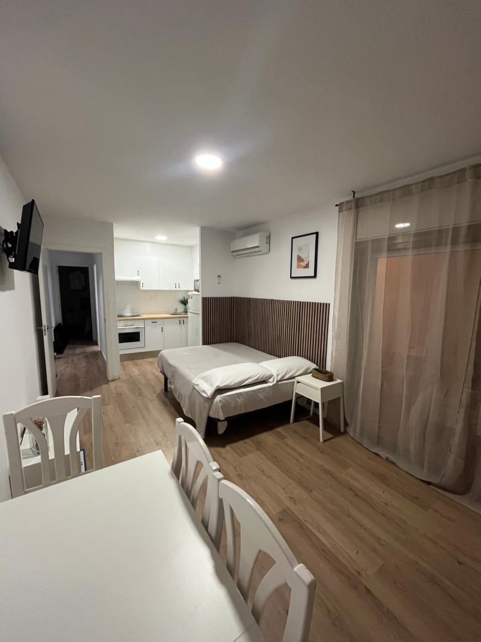 Photo of the whole room