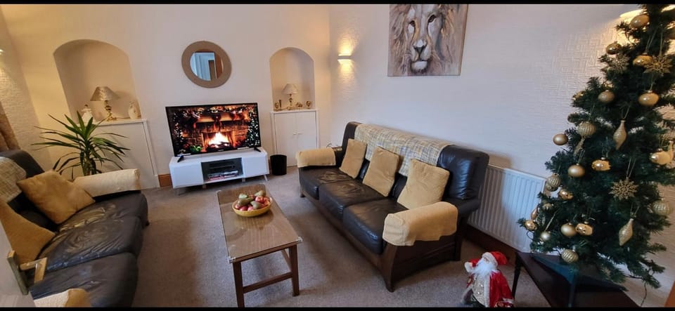 Criffel Cottage House in Dumfries