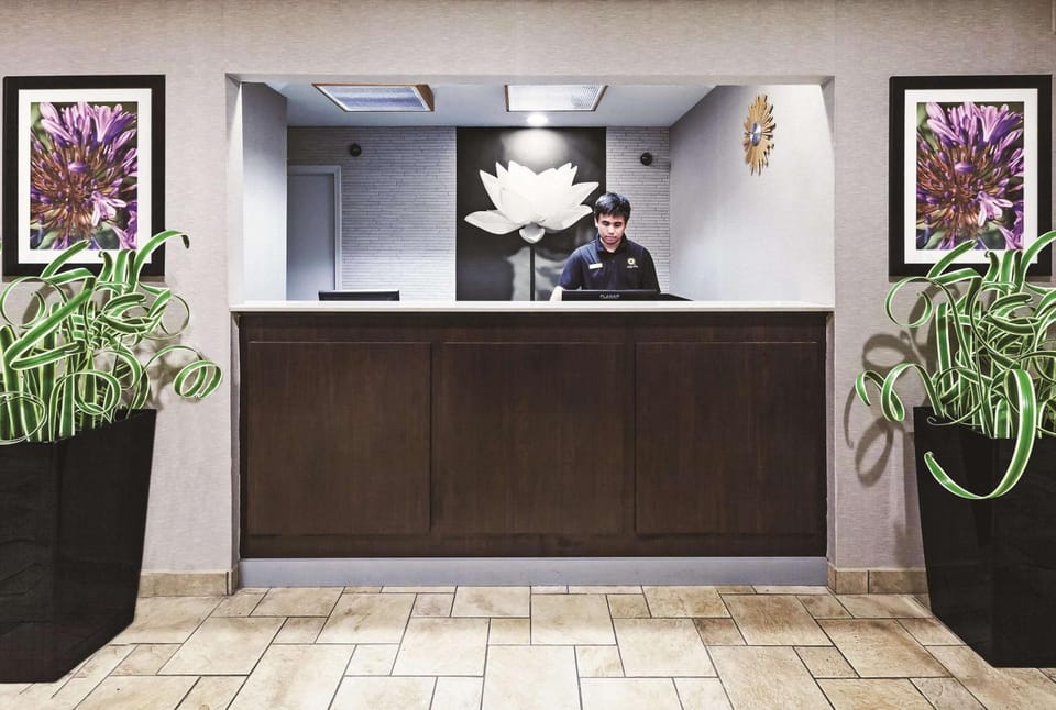 Lobby or reception, On site