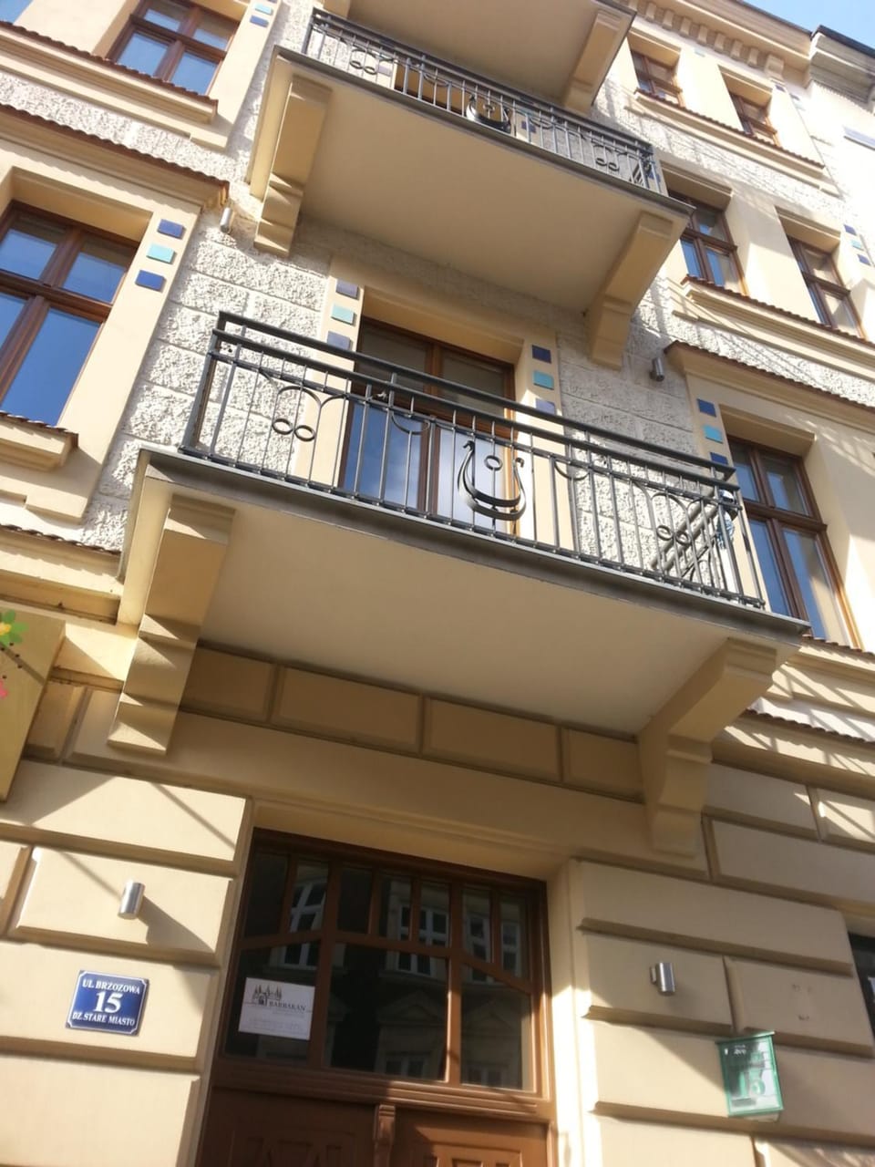 Facade/entrance