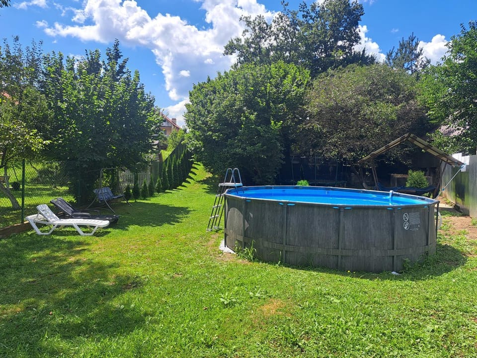Day, Natural landscape, Pool view, Swimming pool, sunbed