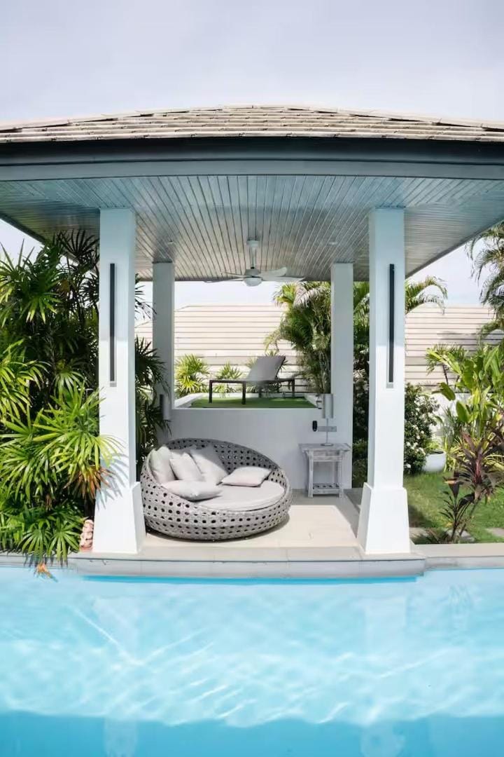 Villa Cannes with gym and tennis court Villa in Ko Samui