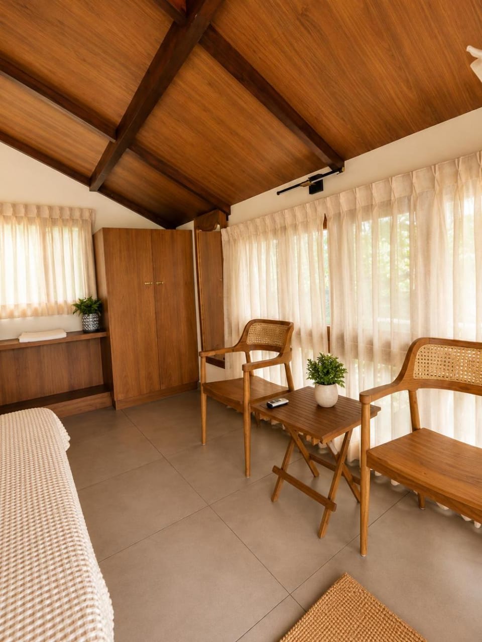Bed, Living room, Seating area, Bedroom