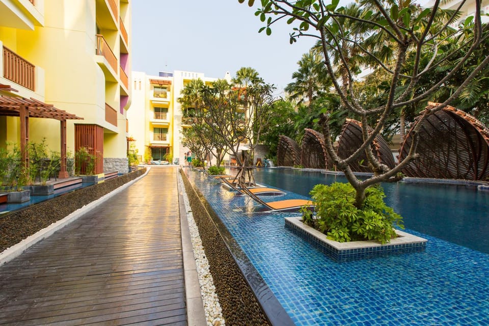 Swimming pool
