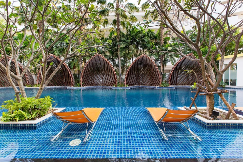 Swimming pool