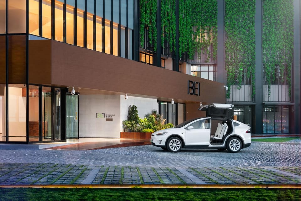 Property building, Facade/entrance