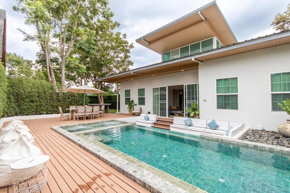 Property building, Swimming pool