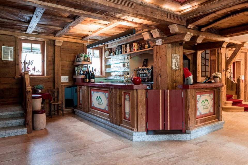 Lounge or bar, Drinks