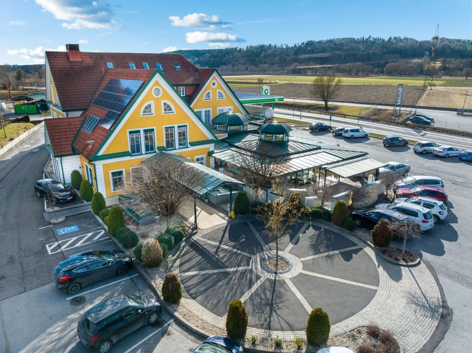 Property building, Bird's eye view