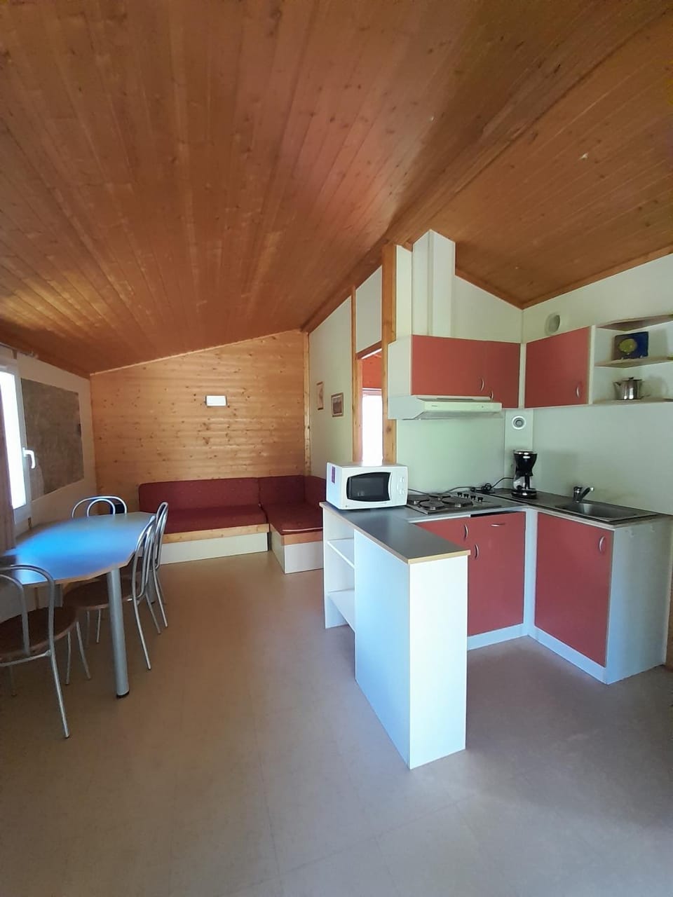 Kitchen or kitchenette, Living room, Dining area