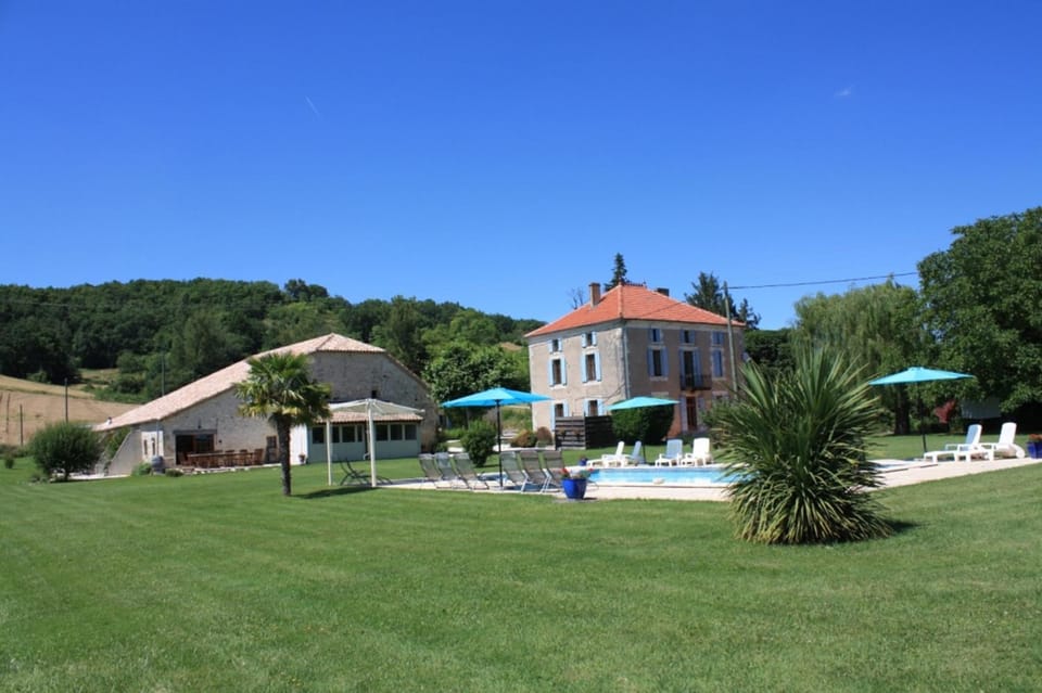 Natural landscape, Garden, Garden view, Pool view, Swimming pool, sunbed