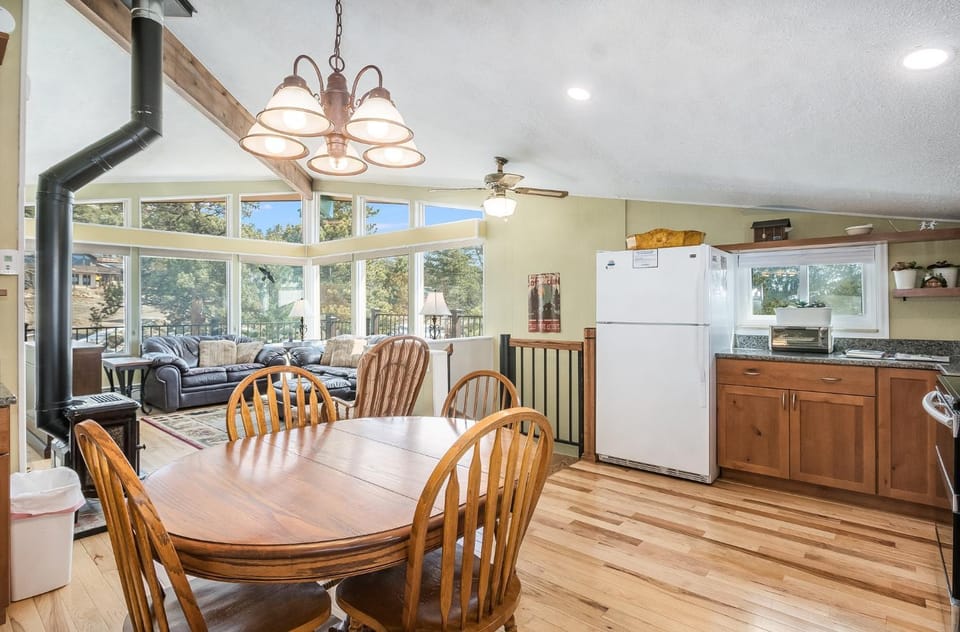 Kitchen or kitchenette, Living room, Dining area