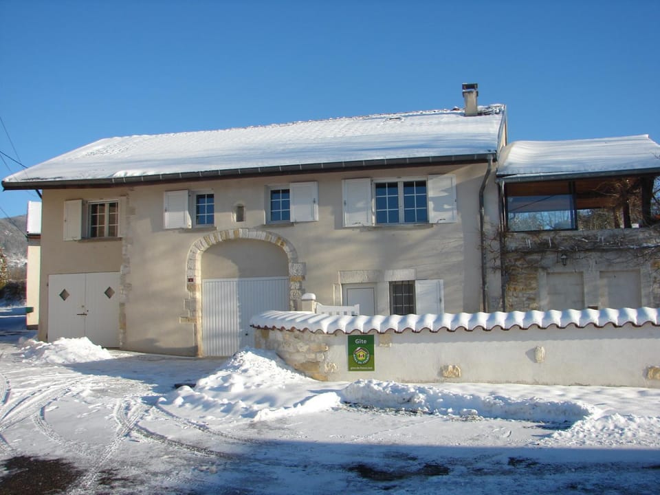 Gite de l'Ancheronne 12 couchages spa House in Jura