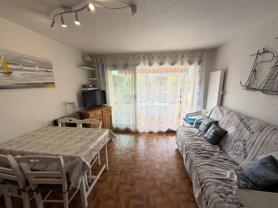 Appartement T2 avec piscine, parking privé, proche plage - 4 couchages - Argelès-sur-Mer - FR-1-388-8 Apartment in Argeles-sur-Mer
