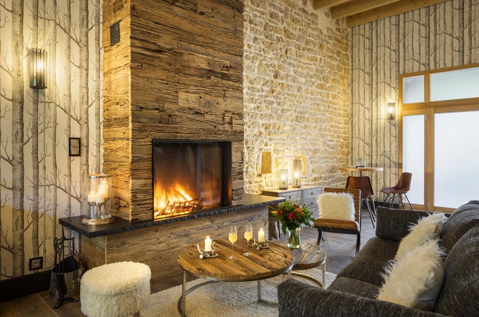 Living room, Seating area