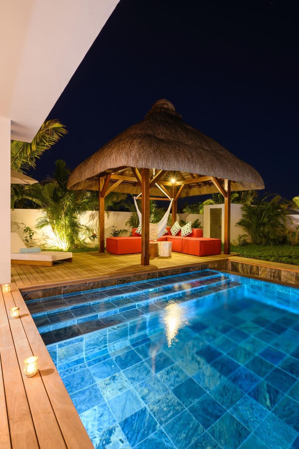 Solarium, Swimming pool