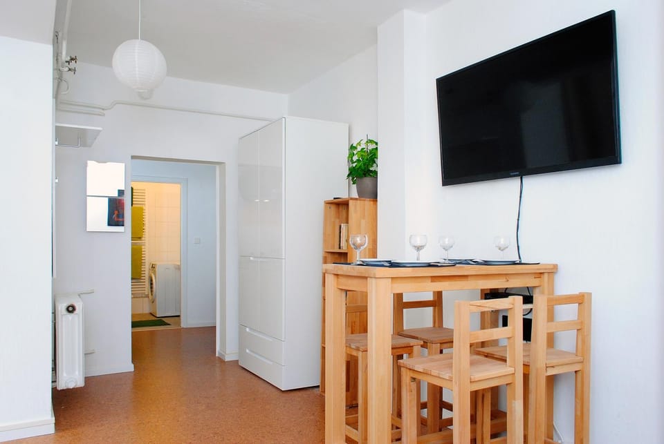 TV and multimedia, Dining area