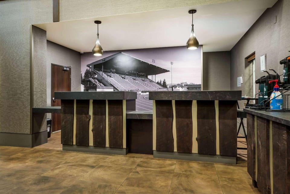 Lobby or reception, On site