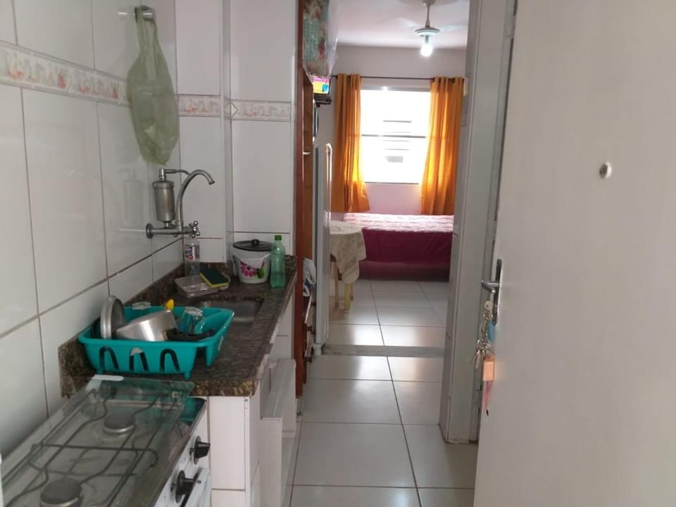 Kitnet simples na Ponta da Praia ,Santos, uma quadra da praia, proximo ao aquário Apartment in Santos