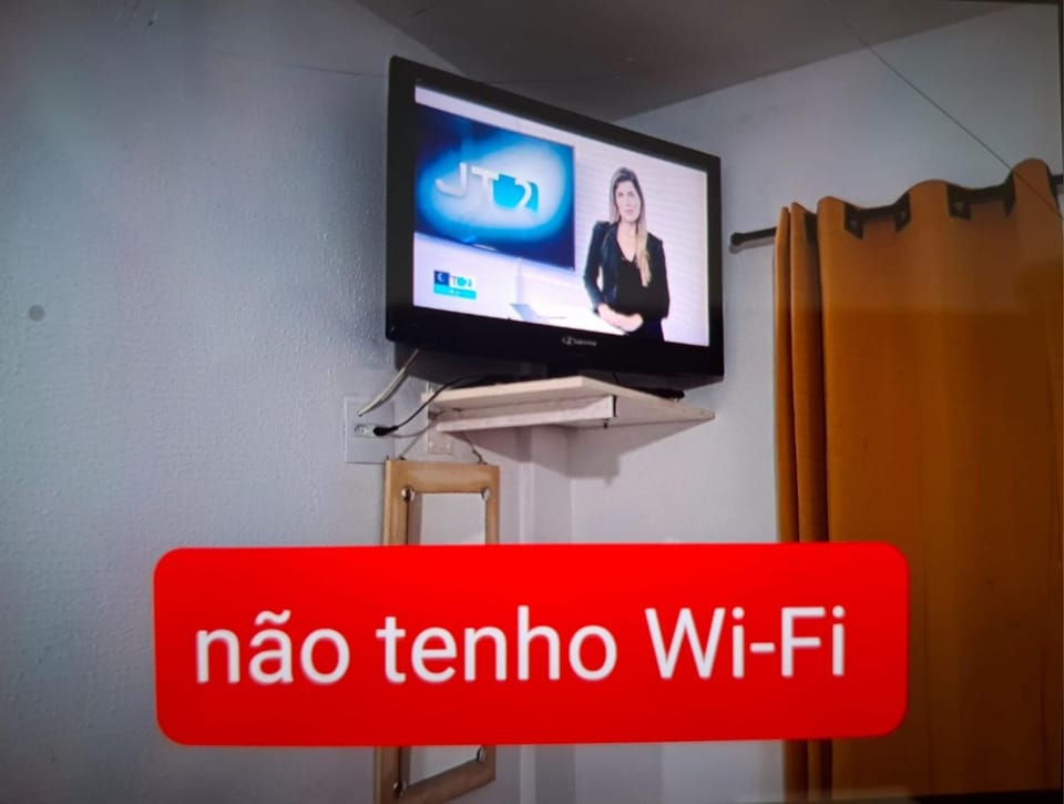 Kitnet simples na Ponta da Praia ,Santos, uma quadra da praia, proximo ao aquário Apartment in Santos