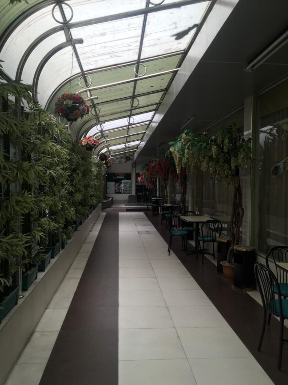 Patio, Facade/entrance