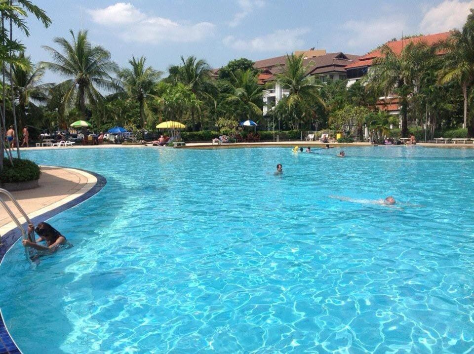 Swimming pool