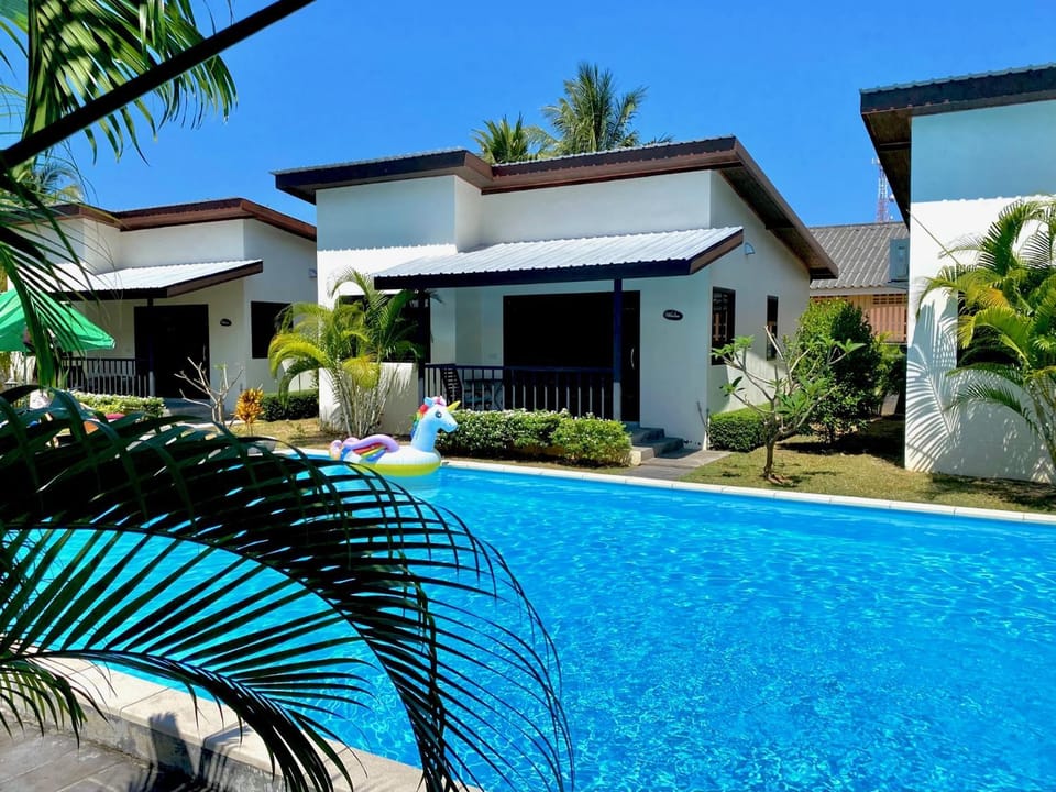 Property building, Swimming pool