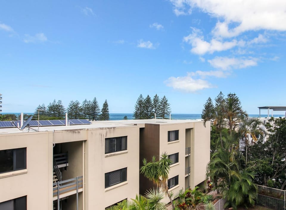 Jade Waters U4 5 Latona Ave Apartment in Sunshine Coast