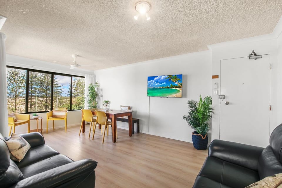Columbia Point U6 7 Bulcock Beach Esp Apartment in Sunshine Coast