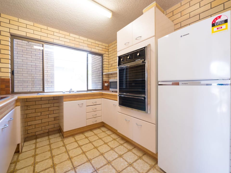 Golden Shores Unit 3 21 Landsborough Parade Apartment in Golden Beach