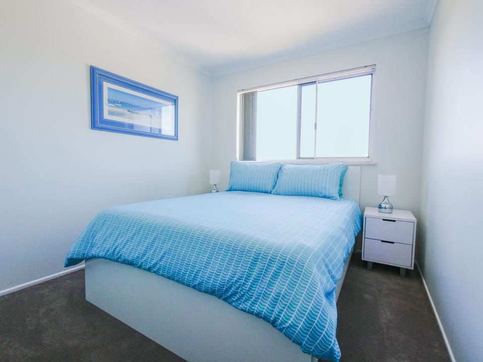 Explorer Cove Unit 6 31 Kennedy Pde Apartment hotel in Golden Beach