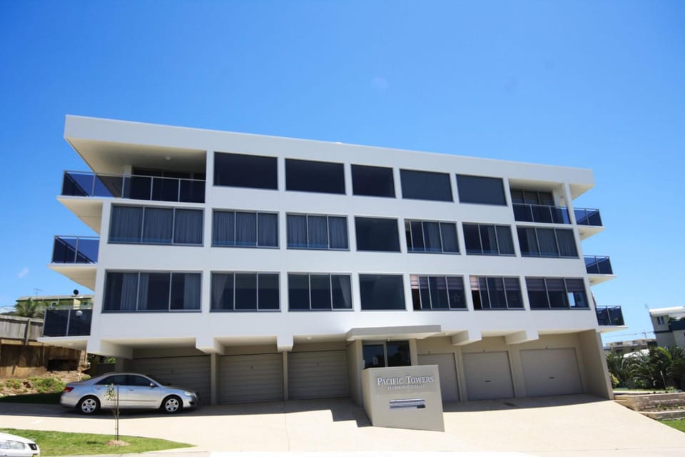 Pacific Towers Unit 4 19 Ormonde Tce Kings Beach Apartment in Kings Beach