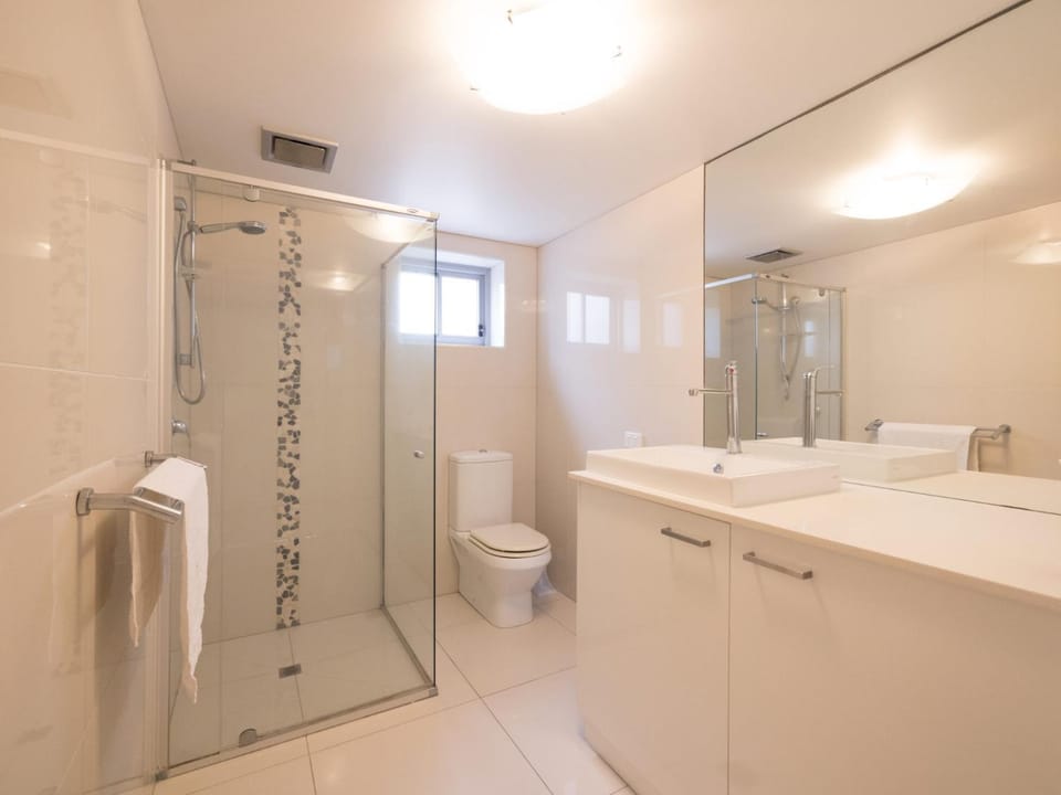 Pacific Towers Unit 4 19 Ormonde Tce Kings Beach Apartment in Kings Beach