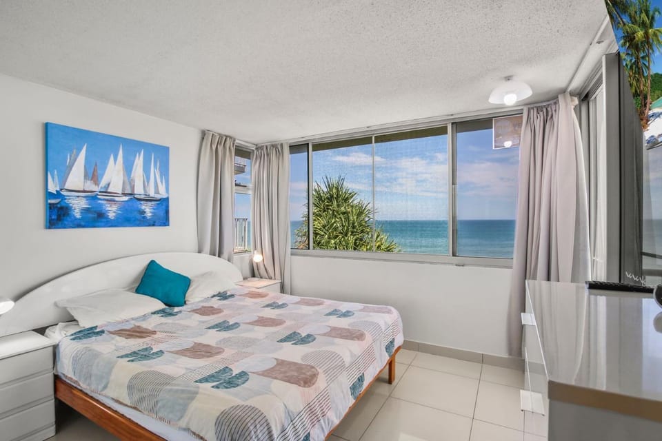 Monterey Lodge Unit 10 27 Warne Terrace Kings Beach Apartment in Sunshine Coast