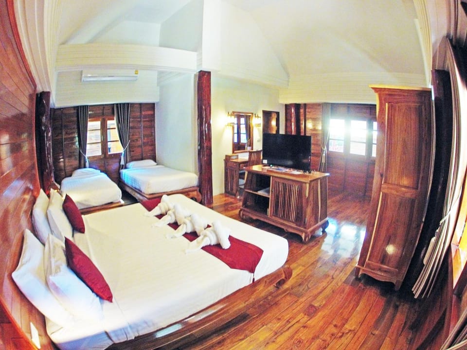 Chaipura Resort Resort in Koh Chang Tai