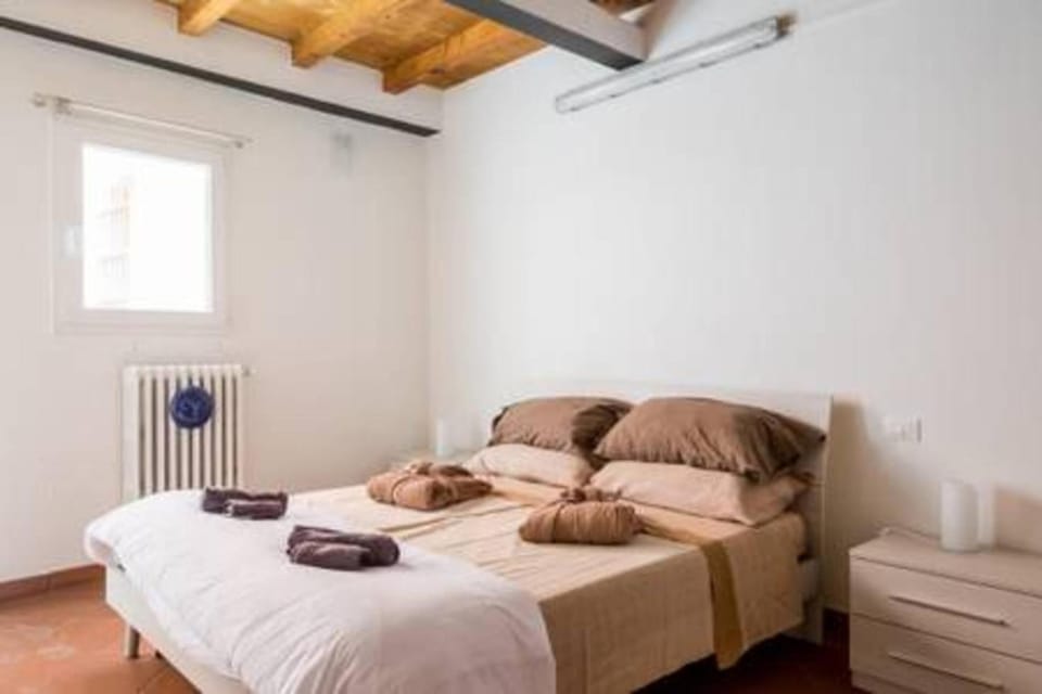 whouse suite apartment mirasole Apartment in Bologna