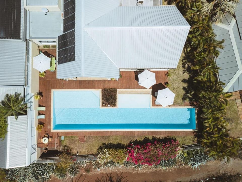 Property building, Swimming pool