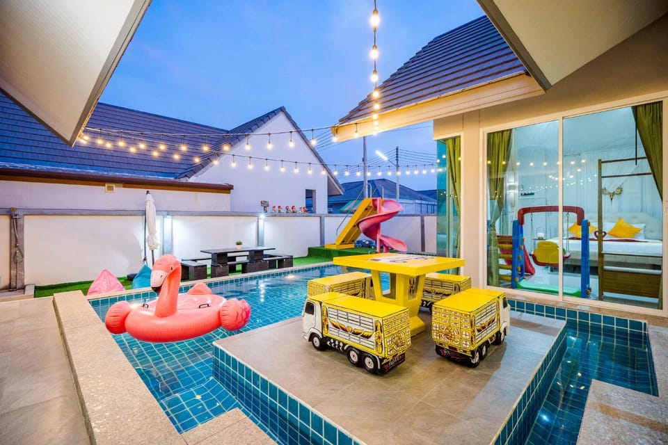 M4 Billion Pool Villa Cha-am Villa in Thailand