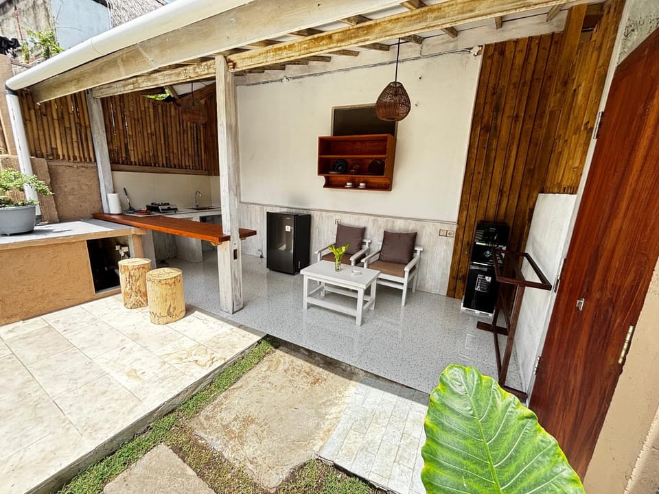 D'Gilian Bungalow Bed and Breakfast in Pemenang