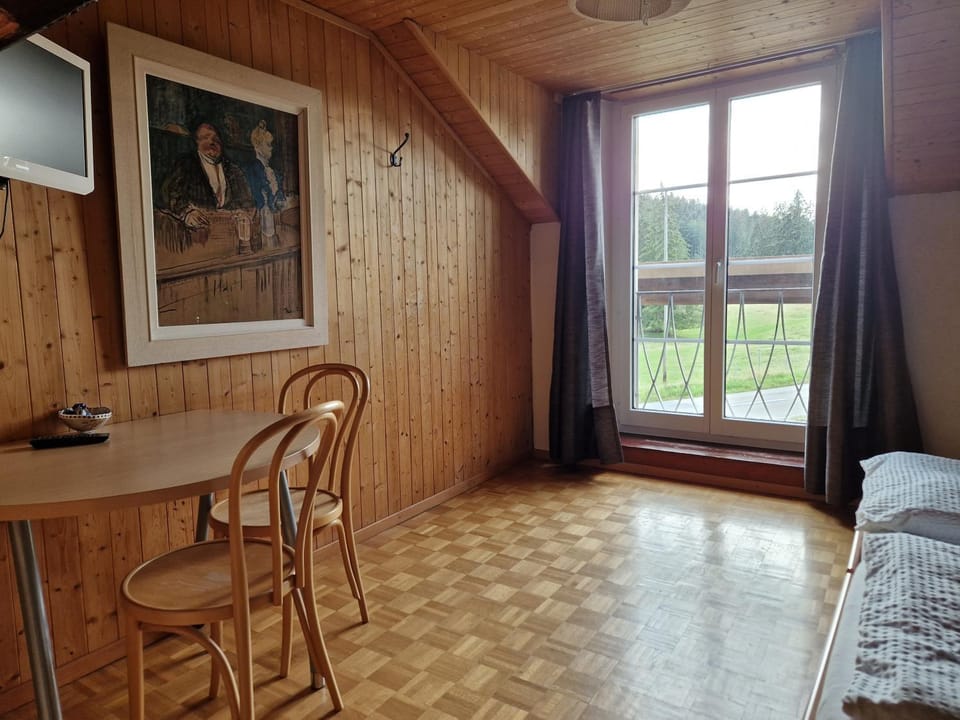 Auberge de la Couronne Inn in Canton of Bern (Region)