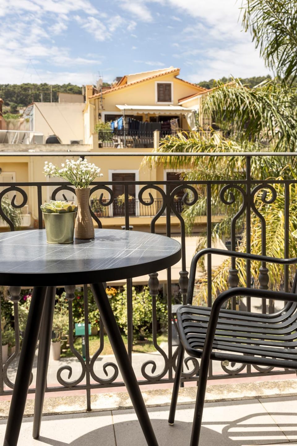 Property building, Patio, Day, View (from property/room), Balcony/Terrace, Dining area