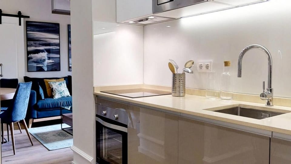 Bright and new- 2Bd 2Bth- Conde de Torrejon Apartment in Seville