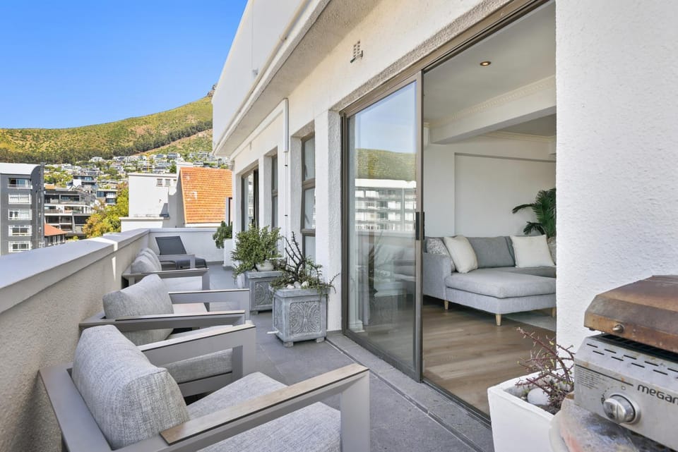 Patio, Natural landscape, View (from property/room), Balcony/Terrace, Mountain view