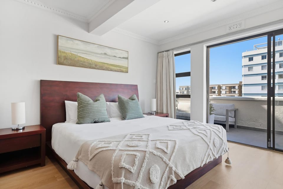 Bed, Balcony/Terrace, Bedroom