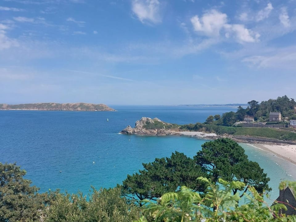 Holiday Home Les Camélias by Interhome House in Perros-Guirec
