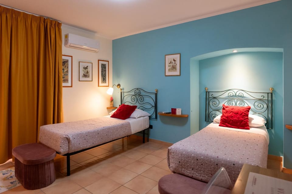 Photo of the whole room, Bedroom, air conditioner